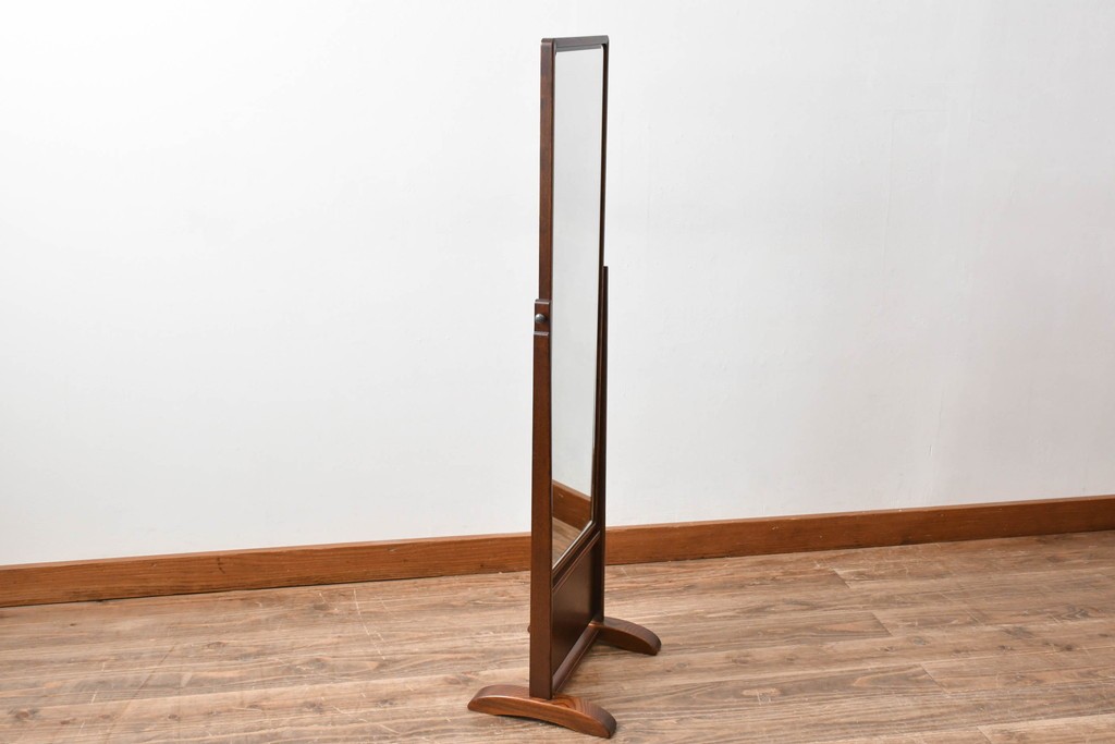 中古　高級品　指物家具　総ケヤキ(欅)材　上品な佇まいが魅力的な漆塗の姿見(ミラー、鏡)(R-058534)