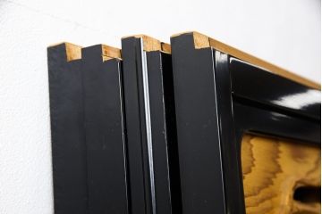 中古　美品　漆塗り　高級品　光月作銘　松に鶴　彫刻・透かし彫り・網代(あじろ)　こだわり尽くした意匠が見事な御簾戸4枚セット(細密木彫、建具、簾戸、簀戸、葭戸、夏障子、すど、葦戸)(R-058535)