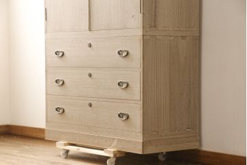 中古　国産手造り家具　御所車　上品な和を演出してくれる総桐箪笥(並厚、桐たんす、着物箪笥、和タンス、衣装箪笥、引き出し)(R-058540)
