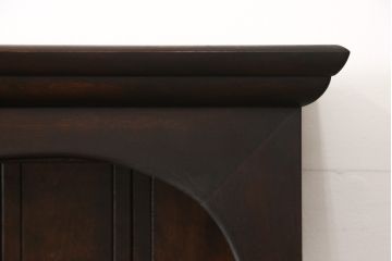 中古　美品　松本民芸家具　波打つデザインがおしゃれな印象を与えるカップボード(食器棚、収納棚、飾り棚)(R-058542)