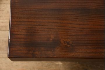中古　美品　最高級　漆塗り　総欅(ケヤキ)材　シンプルながらつくりの良さがうかがえる座卓(ローテーブル、センターテーブル)(R-058549)