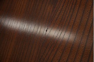 中古　美品　最高級　漆塗り　総欅(ケヤキ)材　シンプルながらつくりの良さがうかがえる座卓(ローテーブル、センターテーブル)(R-058549)