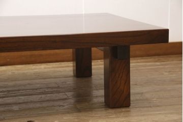 中古　美品　最高級　漆塗り　総欅(ケヤキ)材　シンプルながらつくりの良さがうかがえる座卓(ローテーブル、センターテーブル)(R-058549)