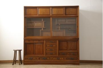 中古　国産　上手物!!　職人手造り家具　欅(ケヤキ)材　和の風格を感じる大型茶箪笥(茶棚、キャビネット、戸棚、収納棚)(R-058558)
