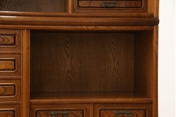 中古　国産　上手物!!　職人手造り家具　欅(ケヤキ)材　和の風格を感じる大型茶箪笥(茶棚、キャビネット、戸棚、収納棚)(R-058558)