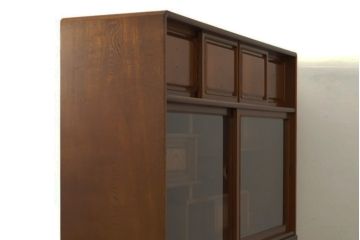 中古　国産　上手物!!　職人手造り家具　欅(ケヤキ)材　和の風格を感じる大型茶箪笥(茶棚、キャビネット、戸棚、収納棚)(R-058558)