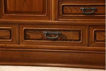 中古　国産　上手物!!　職人手造り家具　欅(ケヤキ)材　和の風格を感じる大型茶箪笥(茶棚、キャビネット、戸棚、収納棚)(R-058558)