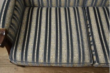 中古　美品　神戸洋家具　メープル不二屋　優雅な佇まいが魅力的な2人掛けソファ(ラウンジソファ、二人掛け、2P)(R-058566)