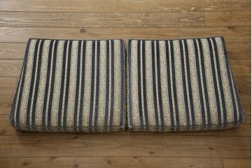 中古　美品　神戸洋家具　メープル不二屋　優雅な佇まいが魅力的な2人掛けソファ(ラウンジソファ、二人掛け、2P)(R-058566)