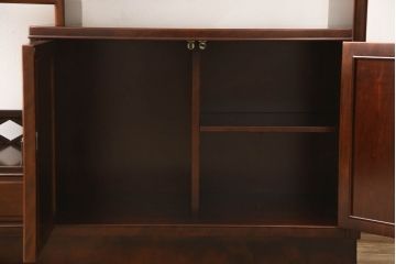 中古　美品　モリシゲ(MORISHIGE/森繁)　品のある佇まいが上質な和の空間にぴったりな、モダンな茶棚(飾り棚、茶箪笥、戸棚)(R-058573)