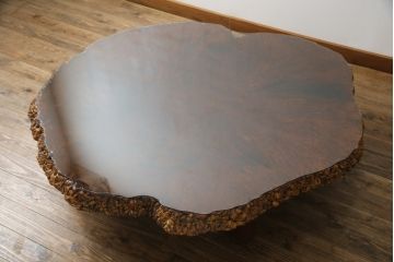 中古　大振り!　極厚天板　カリン材(花梨材)　貴重な鳥眼杢の木肌が魅力的な座卓(ローテーブル)(R-058576)