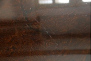中古　大振り!　極厚天板　カリン材(花梨材)　貴重な鳥眼杢の木肌が魅力的な座卓(ローテーブル)(R-058576)
