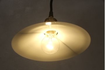アンティーク照明　和製アンティーク　シンプルでありながらレトロな雰囲気を醸し出す平笠照明(天井照明、吊り下げ照明、ペンダントライト)(R-058583)