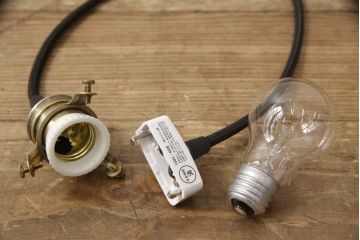 アンティーク照明　和製アンティーク　シンプルでありながらレトロな雰囲気を醸し出す平笠照明(天井照明、吊り下げ照明、ペンダントライト)(R-058583)
