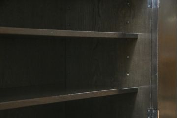 中古　国産　職人手造り家具　和モダンな雰囲気を醸し出す、珍しいデザインの収納棚(収納タンス、箪笥、サイドボード、戸棚)(R-058586)