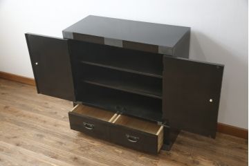 中古　国産　職人手造り家具　和モダンな雰囲気を醸し出す、珍しいデザインの収納棚(収納タンス、箪笥、サイドボード、戸棚)(R-058586)