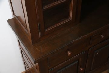 中古　美品　松本民芸家具　西洋の伝統的なデザインをモチーフにしたリネン型食器棚(キャビネット、カップボード、収納棚、戸棚)(定価約142万円)(R-058587)