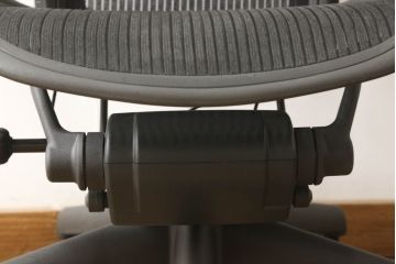 中古　Hermanmiller(ハーマンミラー社)　Bサイズ　座り心地を追求したアーロンチェア(オフィスチェア、アームチェア、ワークチェア)(R-058593)