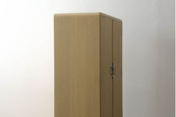 中古　美品　伝統工芸士　田澤謙介作　かくし付き　落ち着きを感じるシックなデザインの金具が印象的な加茂総桐箪笥(大丸、総桐たんす、着物箪笥、チェスト、引き出し)(R-058594)