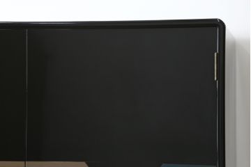 中古　極上美品　香川漆器　伝統工芸士・小松庄一作　かくし付き　桐材　色彩豊かな漆絵が優美な存在感を放つ衣装箪笥(着物箪笥、収納箪笥、引き出し、桐箪笥)(R-058595)