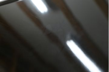 中古　極上美品　香川漆器　伝統工芸士・小松庄一作　かくし付き　桐材　色彩豊かな漆絵が優美な存在感を放つ衣装箪笥(着物箪笥、収納箪笥、引き出し、桐箪笥)(R-058595)