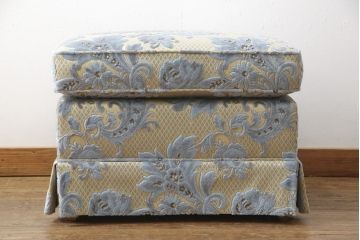 中古　超美品　DREXEL HERITAGE(ドレクセルヘリテイジ)　 Upholstery(アップホルスタリー)　エレガントな佇まいのオットマン(フットスツール、1人掛けソファ、椅子)(R-058597)