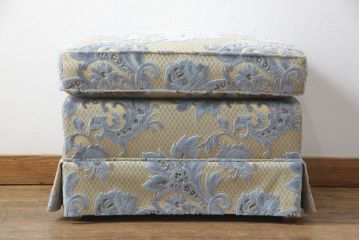 中古　超美品　DREXEL HERITAGE(ドレクセルヘリテイジ)　 Upholstery(アップホルスタリー)　エレガントな佇まいのオットマン(フットスツール、1人掛けソファ、椅子)(R-058597)