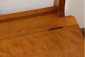 中古　美品　横浜ダニエル(daniel)　A-532　3人掛け　木の温もりを感じるベンチロングチェア(ベンチ、ダイニングチェア、板座、長椅子)(定価約45万円)(R-058600)