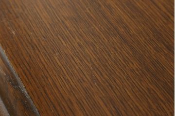 イギリスアンティーク　細やかな意匠が美しい、小振りなオーク材キャビネット(ブックケース、本箱、本棚、収納棚、戸棚)(R-058608)