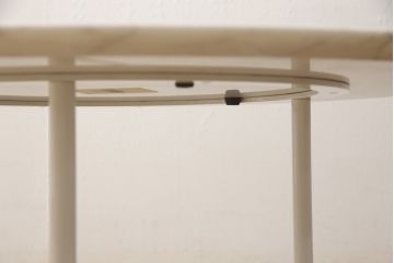 中古　美品　arflex(アルフレックス)　UVI(ウビ)　ラウラ・グリツィオッティデザイン　高級感あふれる大理石天板のセンターテーブル(サイドテーブル、コーヒーテーブル、ラウンドテーブル)(定価約22万8千円円)(R-058612)