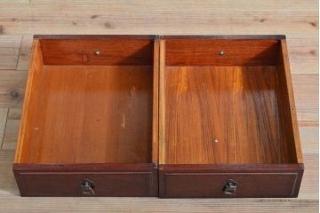 ビンテージ家具　上手物!　カリン(花梨)材　アジアンテイストのお部屋にオススメの飾り棚(茶棚、違い棚、戸棚、ヴィンテージ)(R-058618)