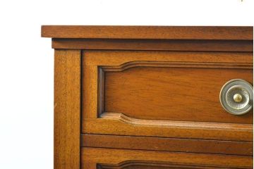 中古　DREXEL HERITAGE(ドレクセルヘリテイジ)　Triune(トライユン)　気品ある佇まいが美しいランジェリーチェスト(定価約43万円)(サイドチェスト、引き出し)(R-058621)