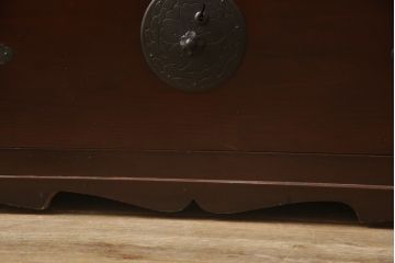 和製アンティーク　前面栗材　漆の綺麗な二段重ね米沢箪笥(時代箪笥、和タンス、収納たんす、衣装箪笥、チェスト、引き出し)(R-058623)