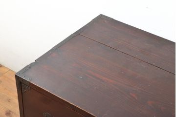 和製アンティーク　前面栗材　漆の綺麗な二段重ね米沢箪笥・上段(時代箪笥、和タンス、収納たんす、衣装箪笥、チェスト、引き出し)(R-058624)