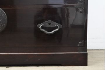 和製アンティーク　極上美品!　前板栗材　漆のキレイな米沢箪笥(和タンス、衣装たんす、時代箪笥、引き出し)(R-058626)