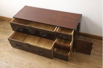 和製アンティーク　極上美品!　前板栗材　漆のキレイな米沢箪笥・上段(和タンス、衣装たんす、時代箪笥、引き出し)(R-058627)