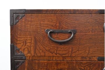 和製アンティーク　上手物!　前面欅(ケヤキ)材　玉杢　供縁　美しい木の風合いを存分に堪能できる仙台箪笥(和タンス、衣装タンス、時代箪笥、引き出し)(R-058631)
