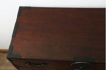 和製アンティーク　味わい深い佇まいが魅力的な五丁引き米沢箪笥(和箪笥、時代箪笥、衣装タンス、引き出し)(R-058634)