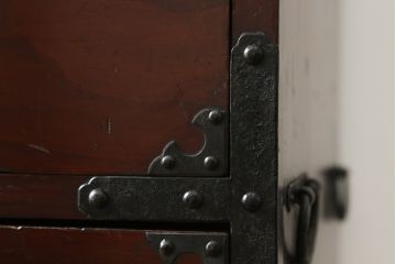 和製アンティーク　味わい深い佇まいが魅力的な五丁引き米沢箪笥(和箪笥、時代箪笥、衣装タンス、引き出し)(R-058634)