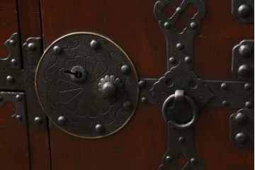 和製アンティーク　味わい深い佇まいが魅力的な五丁引き米沢箪笥(和箪笥、時代箪笥、衣装タンス、引き出し)(R-058634)