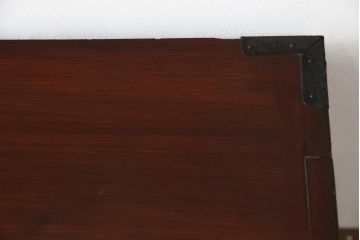 和製アンティーク　上手物!　前面欅(ケヤキ)材・中桐　シンプルな金具と美しい色合いが目を引く特注米沢箪笥・上段(和タンス、衣装箪笥、収納たんす、時代箪笥)(R-058636)