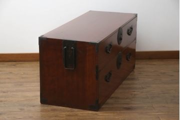 和製アンティーク　上手物!　前面欅(ケヤキ)材・中桐　シンプルな金具と美しい色合いが目を引く特注米沢箪笥・下段(和タンス、衣装箪笥、収納たんす、時代箪笥)(R-058637)