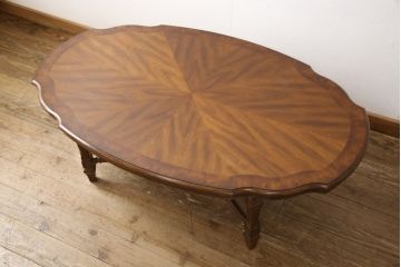 中古　美品　DREXEL HERITAGE(ドレクセルヘリテイジ)　美しい木目が印象的なセンターテーブル(ローテーブル、リビングテーブル)(R-058640)