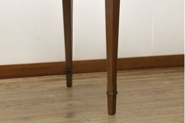 中古　美品　DREXEL HERITAGE(ドレクセルヘリテイジ)　Triune(トライユン)　品のある佇まいがすてきなダイニングテーブル(エクステンションテーブル、4人掛け、6人掛け)(R-058641)