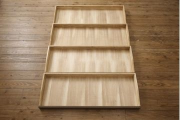 中古　美品　神戸家具　永田良介商店　英国アンティークの様なデザインが魅力のチェスト(洋タンス、衣類タンス)(R-058642)