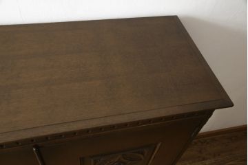 中古　美品　神戸家具　永田良介商店　英国アンティークの様なデザインが魅力のチェスト(洋タンス、衣類タンス)(R-058642)