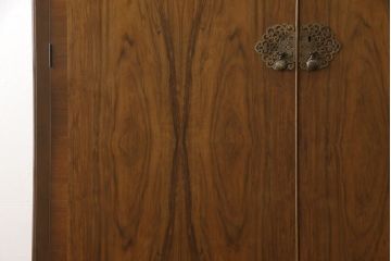 イギリスアンティーク　猫脚付き　ウォールナット　クラシカルで気品漂うワードローブ(衣装タンス、洋服タンス)(R-058643)