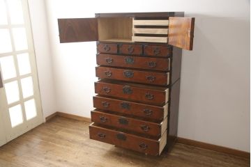 中古　美品　岩谷堂箪笥　かくし付き　観音開き戸が魅力!和の趣あふれる衣装箪笥(引き出し、和タンス、収納箪笥、整理タンス)(R-058644)