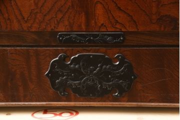 中古　美品　岩谷堂箪笥　かくし付き　観音開き戸が魅力!和の趣あふれる衣装箪笥(引き出し、和タンス、収納箪笥、整理タンス)(R-058644)