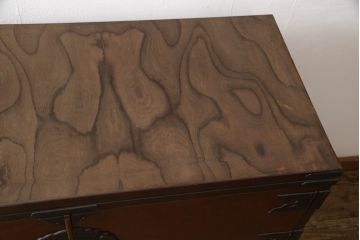 中古　美品　岩谷堂箪笥　台輪・脚付きリメイク　観音開き戸が魅力!和の趣あふれる収納箪笥(引き出し、戸棚、和タンス、整理タンス、サイドボード、サイドチェスト)(R-058645)